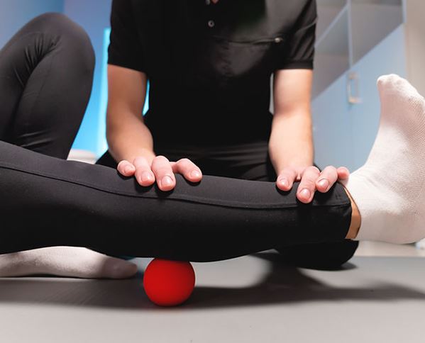 Physiotherapie Praxis Hamburg, Leistungen, Therapiemöglichkeiten, Therapeut, Physiotherapeut, physiotherapeutische Behandlung, Faszientherapie, Faszien, Verspannung, VerklebtVerklebte Faszien,